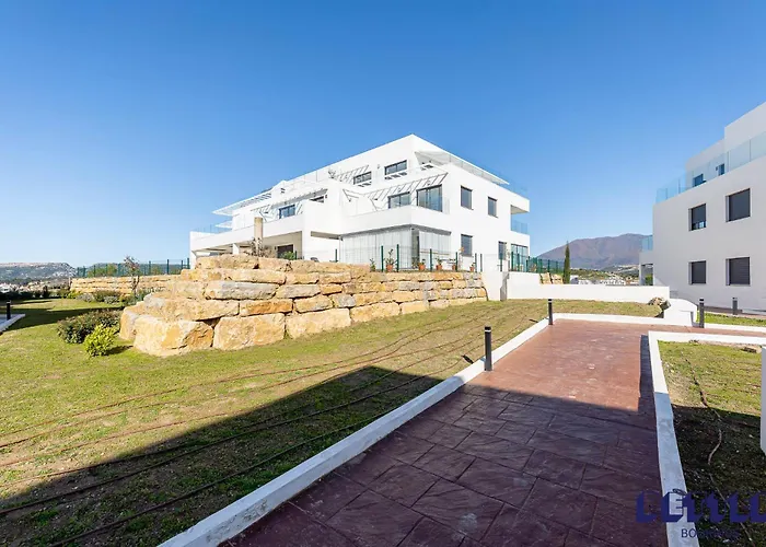 Casa Camarate - Luxury 1br Seaviews Pool Garden * Estepona